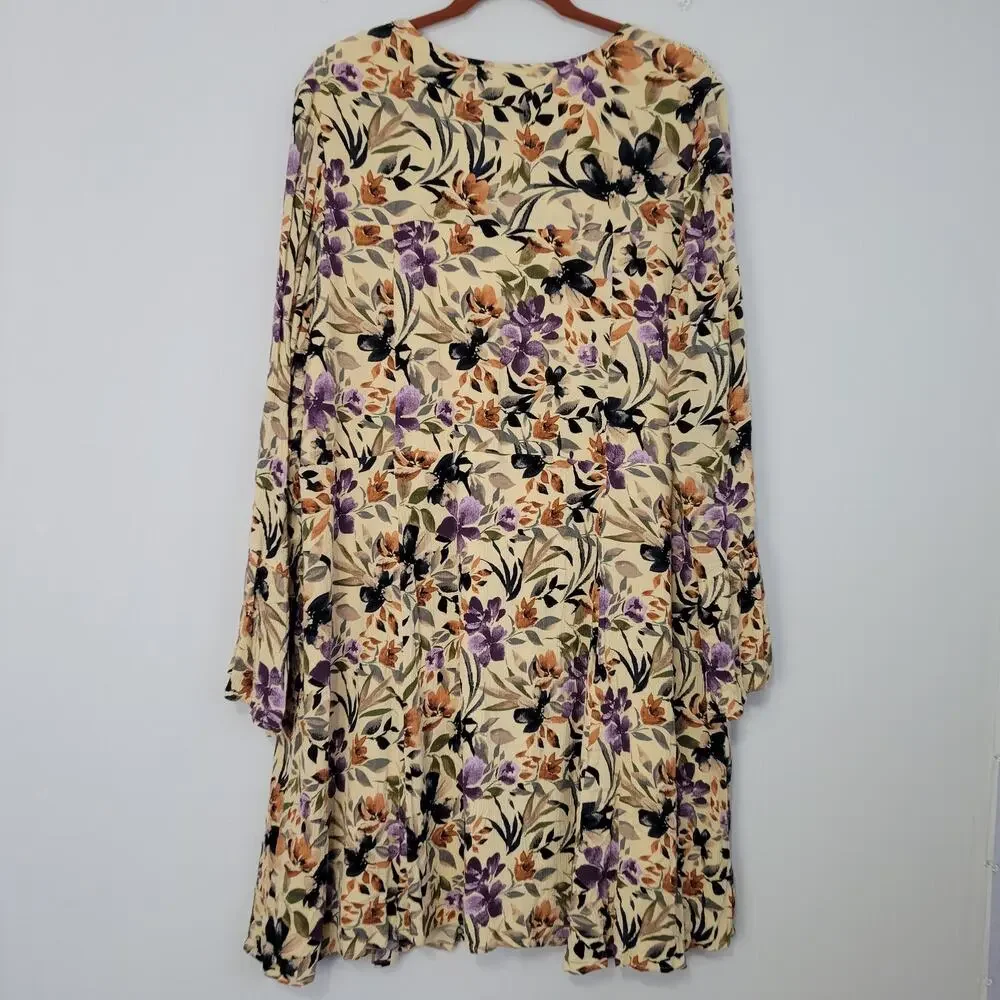Torrid 3 Floral Long Flare Sleeve Mini Dress sz 3X Crochet Detail Tie Bust Boho